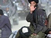 Afganistán: Talibanes asesinan policía embarazada frente familia