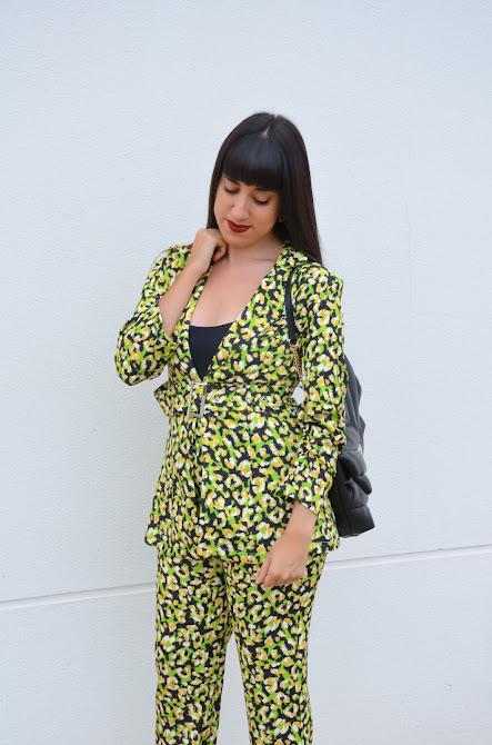 Traje animal print fluor SHEIN X Esther Zhang