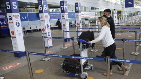 Reclamo: líneas aéreas internacionales piden al Gobierno que elimine el cupo de pasajeros