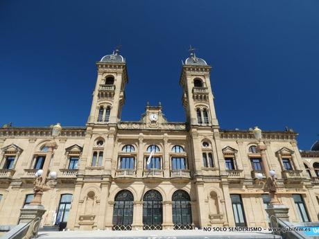 Donostia / San Sebastian. Parte Vieja y Monte Urgull Donostia / San Sebastian. Parte Vieja y Monte Urgull