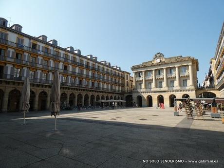 Donostia / San Sebastian. Parte Vieja y Monte Urgull Donostia / San Sebastian. Parte Vieja y Monte Urgull