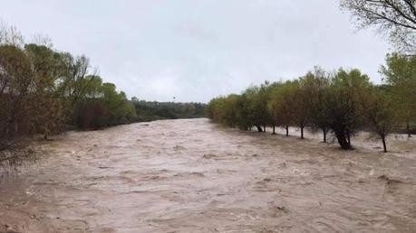 Evacuan a personas en Tamazunchale por desfogue de presa en Hidalgo