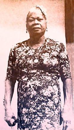 Una exploración por los callejones de la historia de la regla de Osha Venezolana desde el testimonio de Kevin Pérez Oya Tiyoko, Stalin Campos Eshu Guere y Margla Briceño Oshun Ade Otonowa Una exploración por los callejones de la historia de la regla de Osha Venezolana desde el testimonio de Kevin Pérez Oya Tiyoko, Stalin Campos Eshu Guere y Margla Briceño Oshun Ade Otonowa