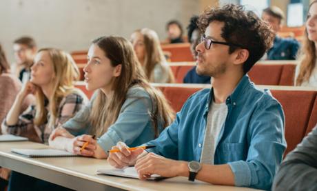 Estoy cobrando el paro o un subsidio, ¿puedo solicitar y percibir una beca?
