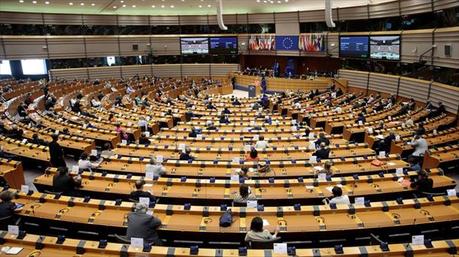 Parlamento Europeo insta a reconocer a las familias LGTBIQ en todos los países de la comunidad