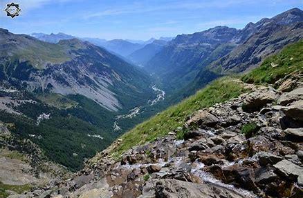 Verano 2021 desde la mascarilla: Viajes menguantes, ánimos crecientes. (2) El valle de Pineta, Monte Perdido y acceso a Francia por el túnel de Aragnouet