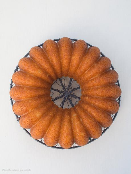 Gin Tonic Bundt Cake