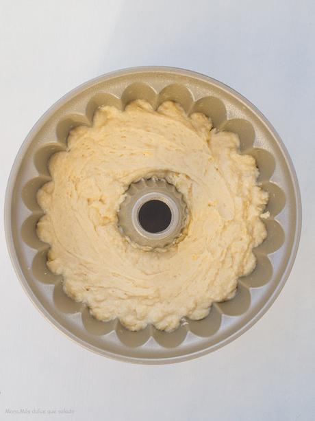 Gin Tonic Bundt Cake