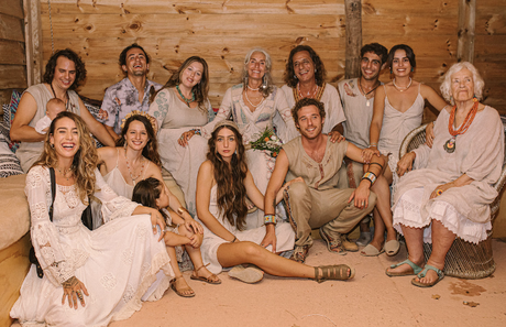 Merel y Alok, los creadores de World Family Ibiza, se dan el «sí quiero» en la boda más auténtica del año