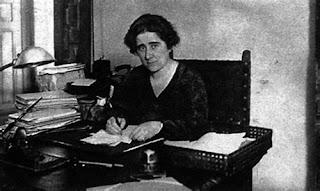 CLARA CAMPOAMOR RODRÍGUEZ CLARA CAMPOAMOR RODRÍGUEZ