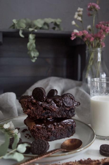 Brownie de chocolate y galletas Oreo cookies-and-cream-fudge-brownie
