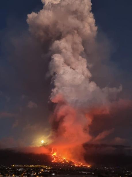 (Galería) Erupción en Canarias provoca 5,500 damnificados