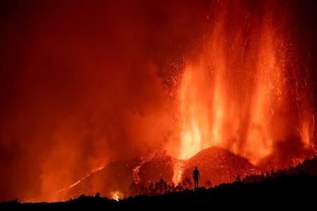 (Galería) Erupción en Canarias provoca 5,500 damnificados