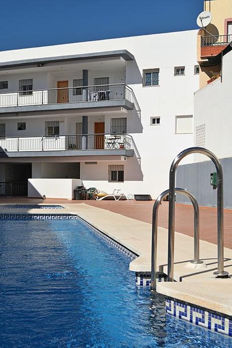 Vista del piso desde la piscina comunitaria