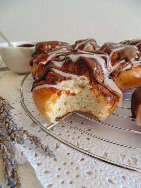 Rollitos de canela & chocolate (Chocolate cinnamon rolls)