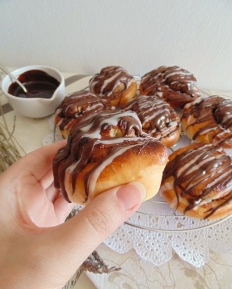 Rollitos de canela & chocolate (Chocolate cinnamon rolls)