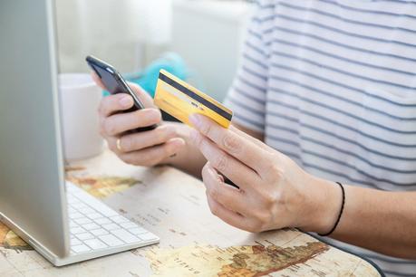 IDX se alía con Adyen para dar un mejor servicio de internacionalización