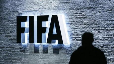 Fifa: Hungría jugará a puerta cerrada por conducta racista de aficionados