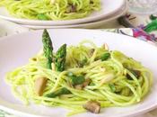 Espaguetis espárragos champiñones