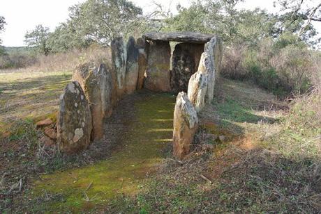 Ruta por los Dolmenes de Huelva Ruta por los Dolmenes de Huelva