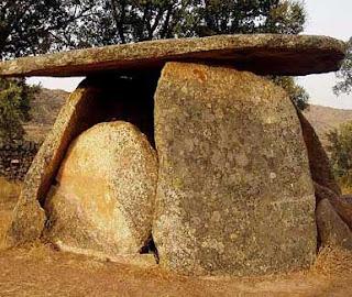 Ruta por los Dolmenes de Huelva Ruta por los Dolmenes de Huelva