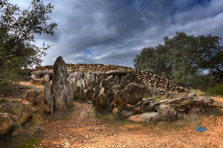 Ruta por los Dolmenes de Huelva Ruta por los Dolmenes de Huelva