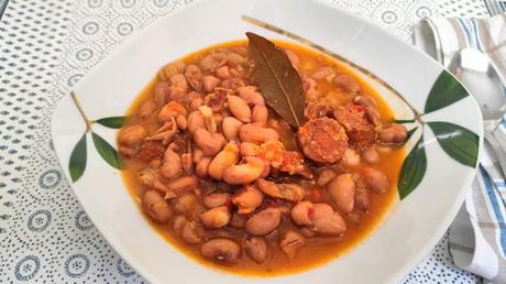 Judías Pinta con Chorizo con Thermomix ® Cómo hacer con el robot de cocina de Thermomix unas judías pintas con chorizo
