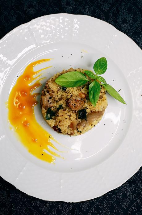 CUSCUS CON SETAS Y CALABACÍN CUSCUS CON SETAS Y CALABACÍN