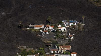 El volcán de La Palma siembra la destrucción en la “Isla Bonita”.