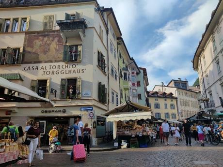 plaza-mercado-bolzano 