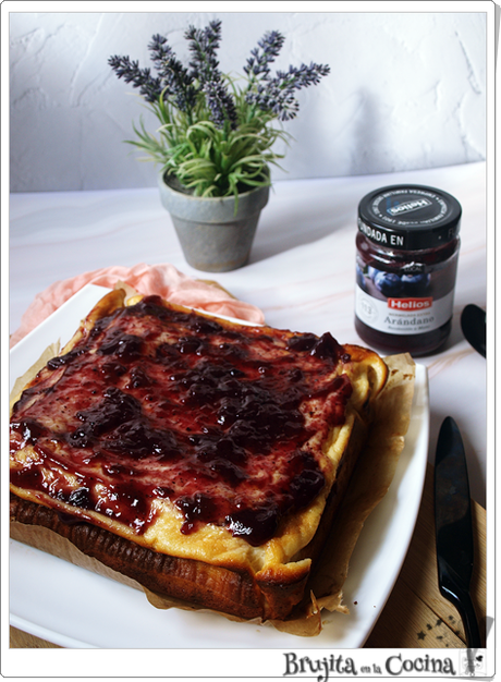 Blondie cheesecake con arandanos Blondie cheesecake con arandanos