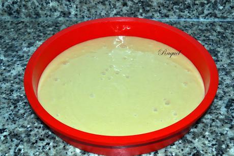 Bizcocho con crema catalana y manzana Bizcocho con crema catalana y manzana