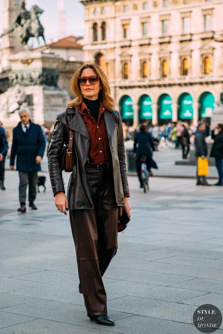 Tendencias en looks de oficina para este otoño: trajes, gabardinas, faldas midi...