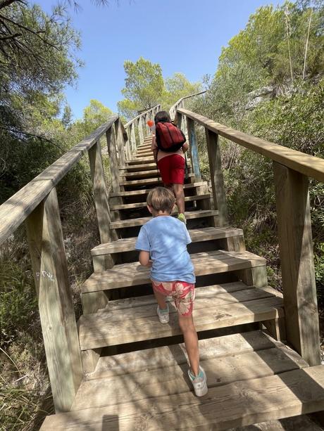 Menorca con niños: Información práctica y excursiones recomendadas