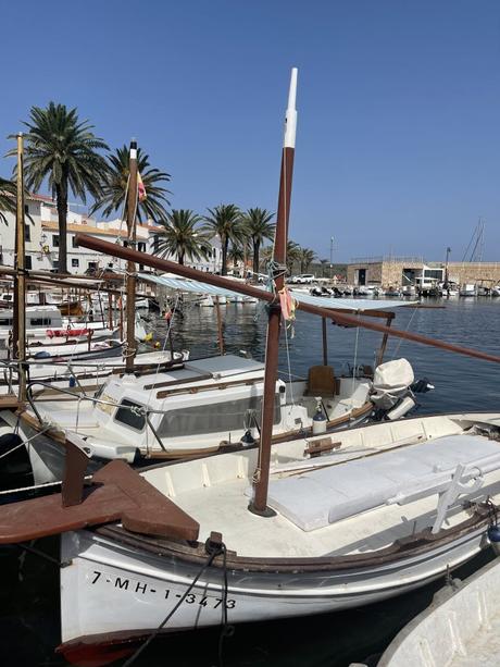 Menorca con niños: Información práctica y excursiones recomendadas