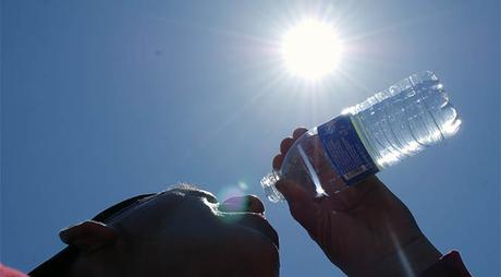 Altas temperaturas se mantendrán hasta mediados de octubre en el país Altas temperaturas se mantendrán hasta mediados de octubre en el país