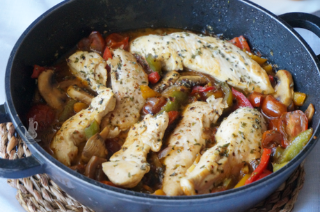 Pollo con verduras y salsa de soja