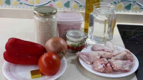 Los ingredientes necesarios para hacer el arroz con pollo en la Thermomix