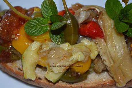 Tostas de verduras confitadas
