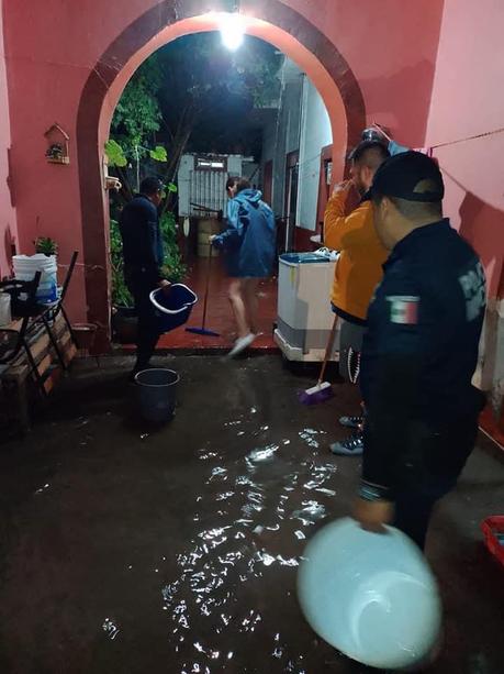 Se registra inundaciones por la madrugada en Santa María del Río