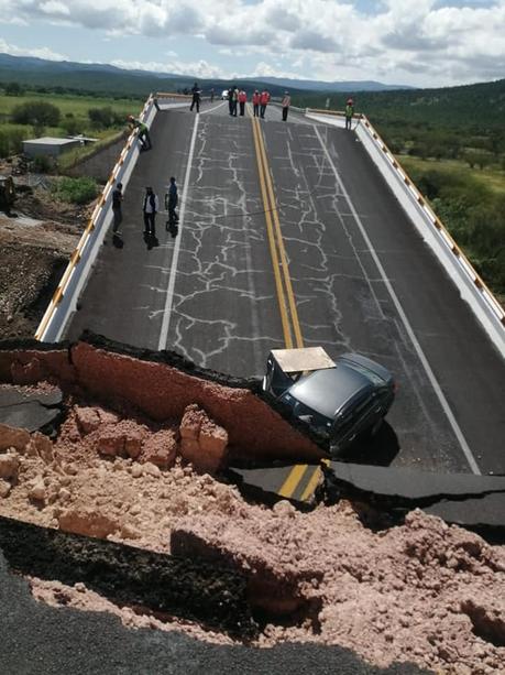 Se desploma puente de carretera Cerritos -Tula , una víctima