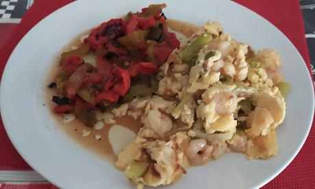 REVUELTO DE AJOS Y GAMBAS REVUELTO DE AJOS Y GAMBAS