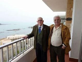 RECUERDOS DE UN PRIMERO DE OCTUBRE IRREPETIBLE: Nuestro “Capitán general” Sánchez Gey, su familia y la XXI Promoción de Milicias Universitarias IPS de Montejaque (unidades 4ª Y 1ª, años 1963/64) RECUERDOS DE UN PRIMERO DE OCTUBRE IRREPETIBLE: Nuestro “Capitán general” Sánchez Gey, su familia y la XXI Promoción de Milicias Universitarias IPS de Montejaque (unidades 4ª Y 1ª, años 1963/64)