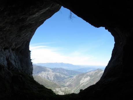Amieva-El Porrón-Viscoba-El Porru´l Colláu la Cueva-Angarru