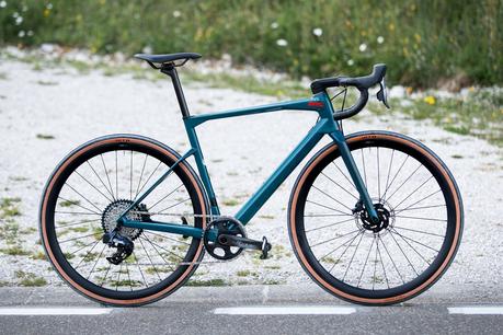 BMC Roadmachine X la Super estrella para grava