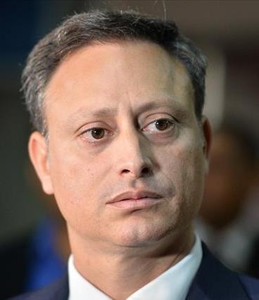 Desde la copa de la mata, de la que los monos se cuelgan y comen plátanos, una observación por si sirve de algo