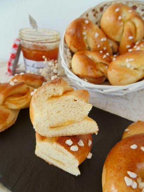 Brioches de mantequilla y mermelada Brioches de mantequilla y mermelada