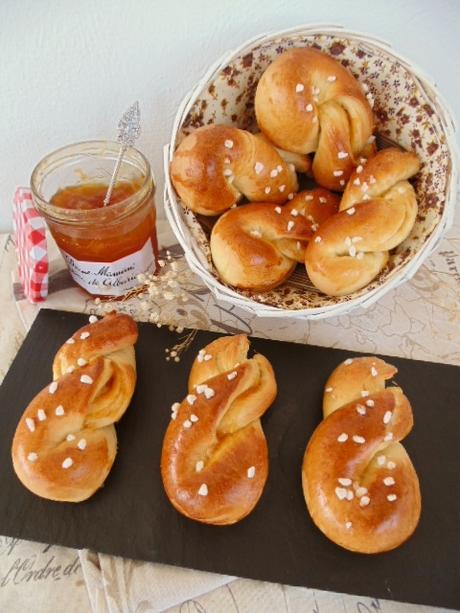 Brioches de mantequilla y mermelada Brioches de mantequilla y mermelada