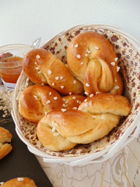 Brioches de mantequilla y mermelada Brioches de mantequilla y mermelada