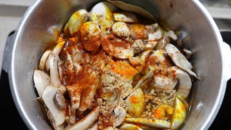 Patatas Guisadas con Champiñones y Jamón con Mambo Cocemos y cocinamos todo junto